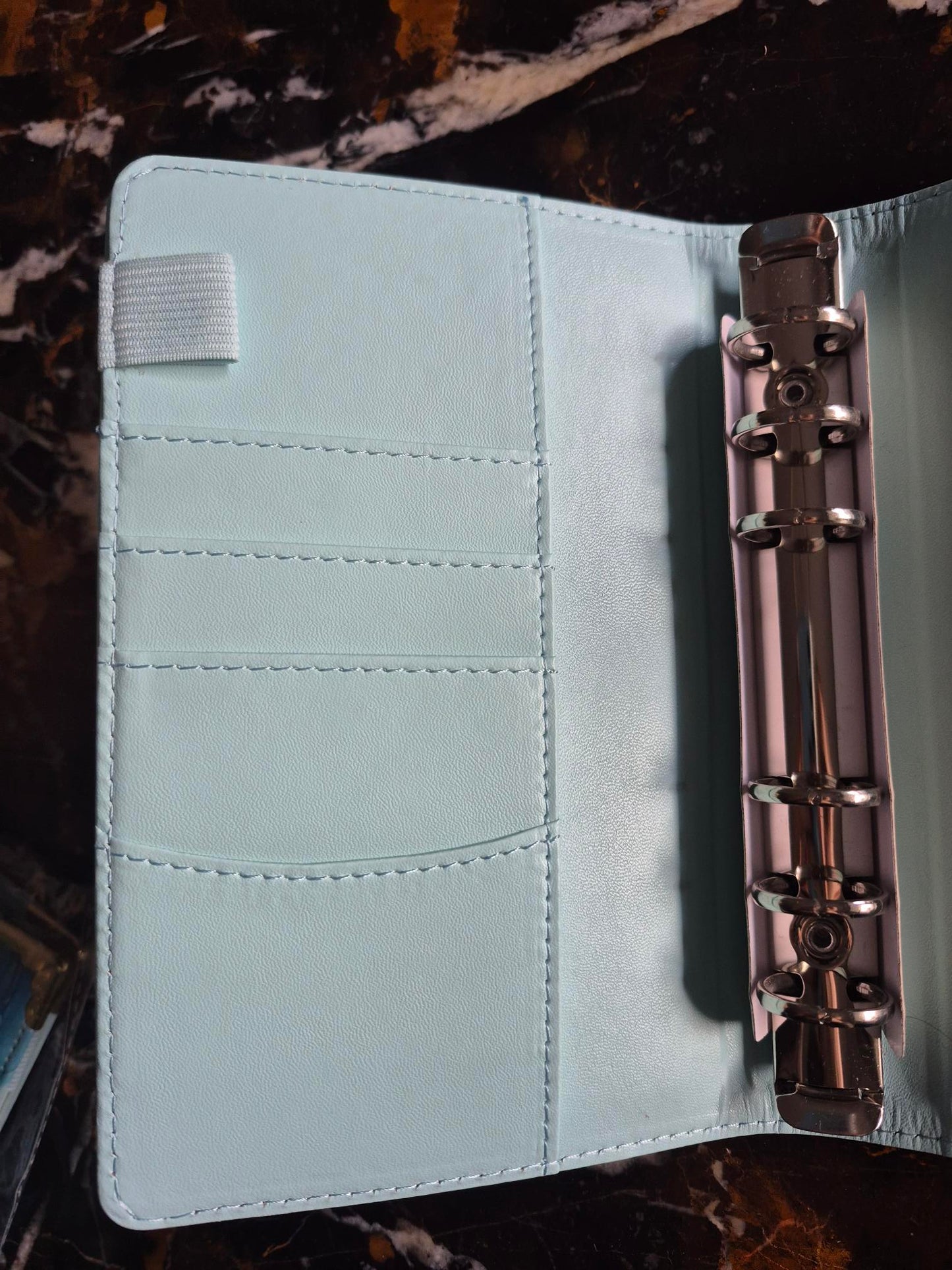 Classeur A6 bleu ciel à anneaux pour enveloppes budget