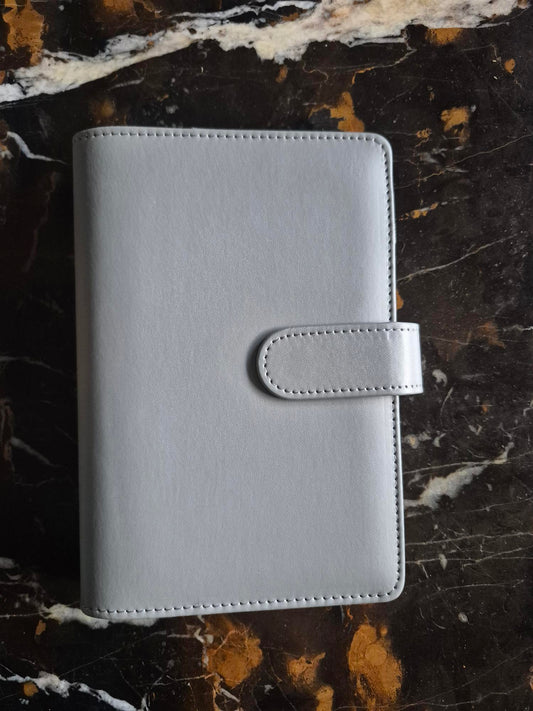 Classeur A6 gris à anneaux pour enveloppes budget