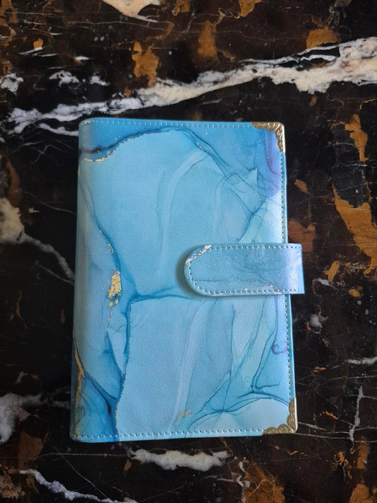 Classeur A6 bleu marbré à anneaux pour enveloppes budget